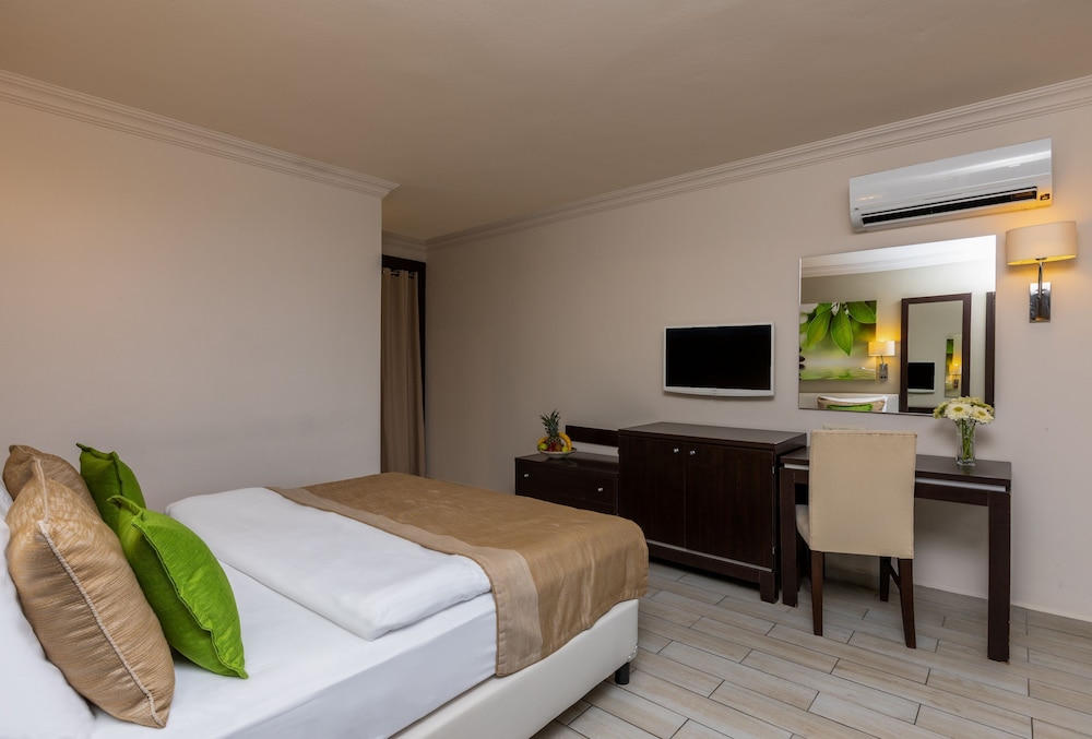 Marmaris Bay Resort Rezervasyon