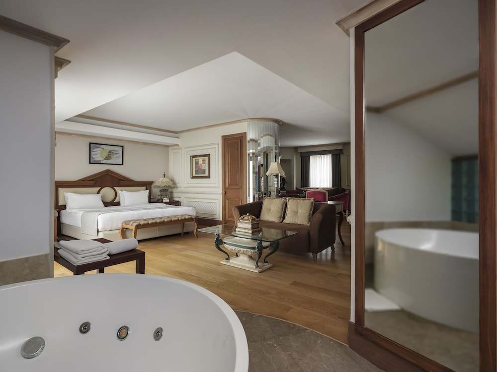 Holiday Inn Istanbul - Old City Rezervasyon