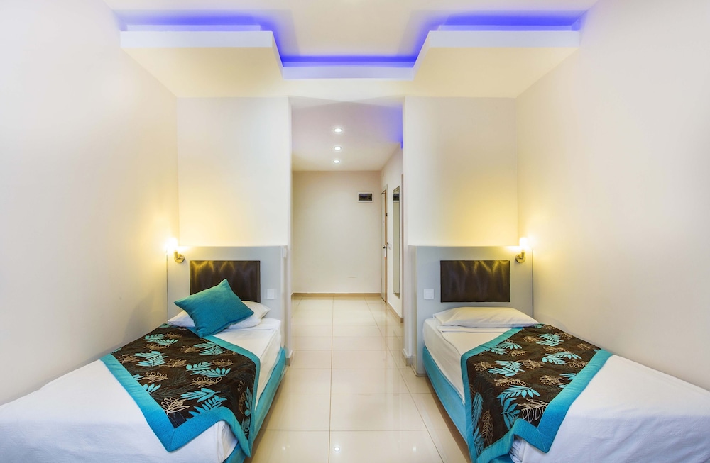 Kleopatra Ada Beach Rezervasyon