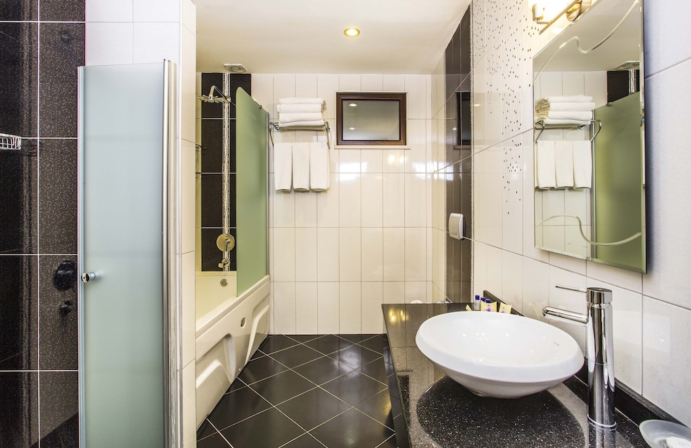 Kleopatra Ada Beach Rezervasyon