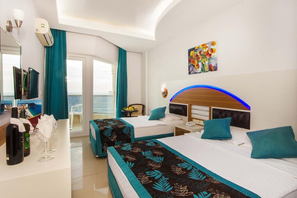 Kleopatra Ada Beach Rezervasyon