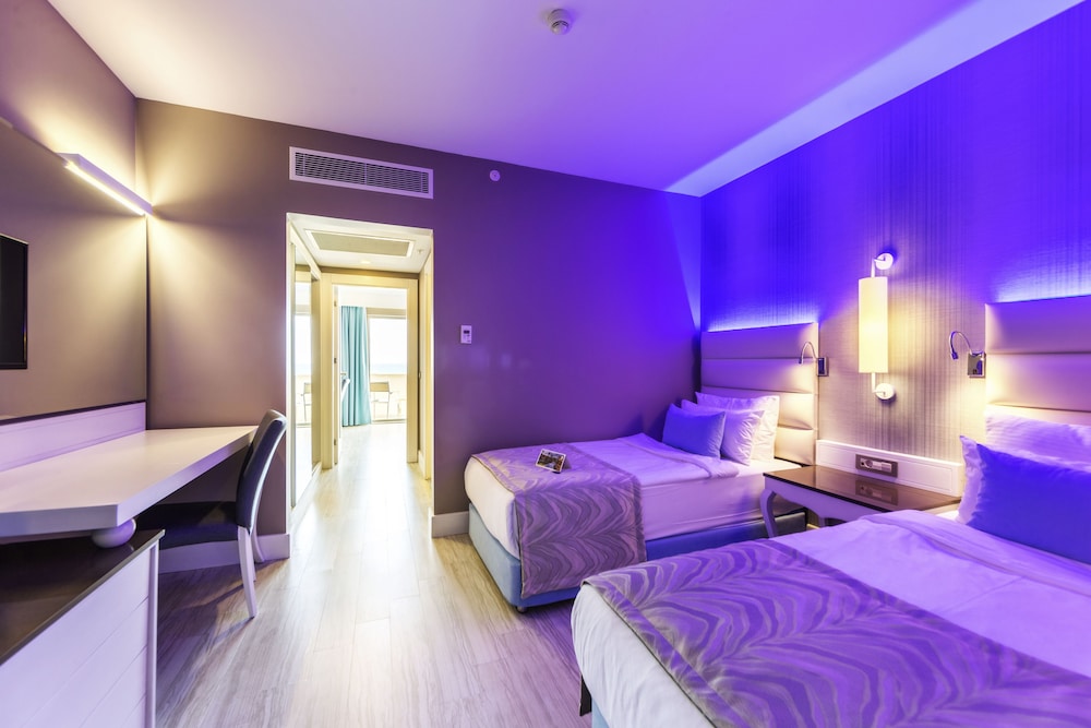 TUI MAGIC LIFE Masmavi Rezervasyon