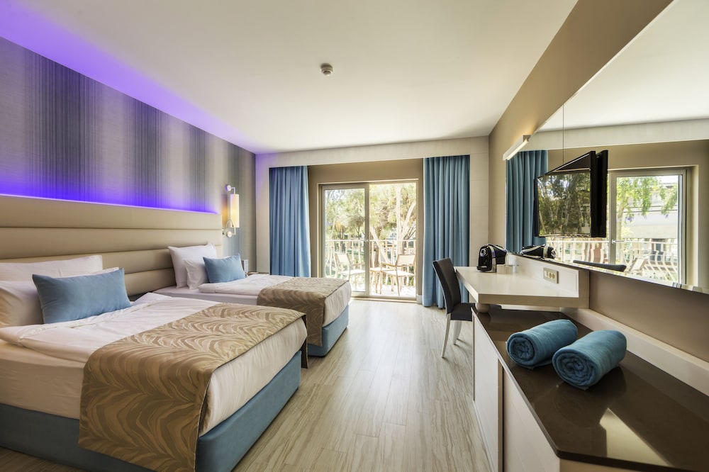TUI MAGIC LIFE Masmavi Rezervasyon
