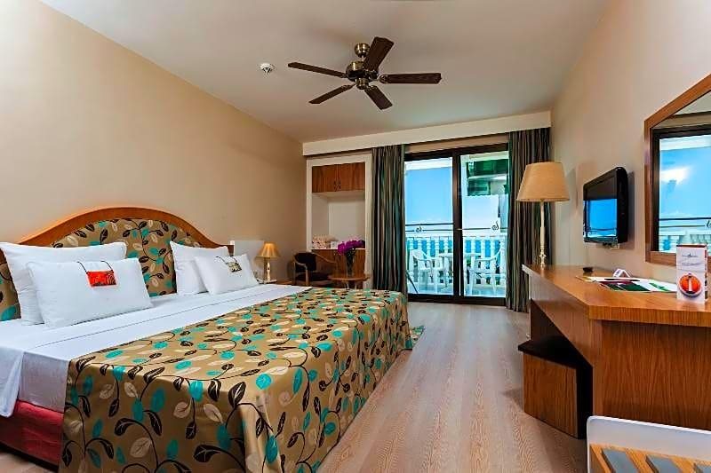 Hotel Defne Star Rezervasyon