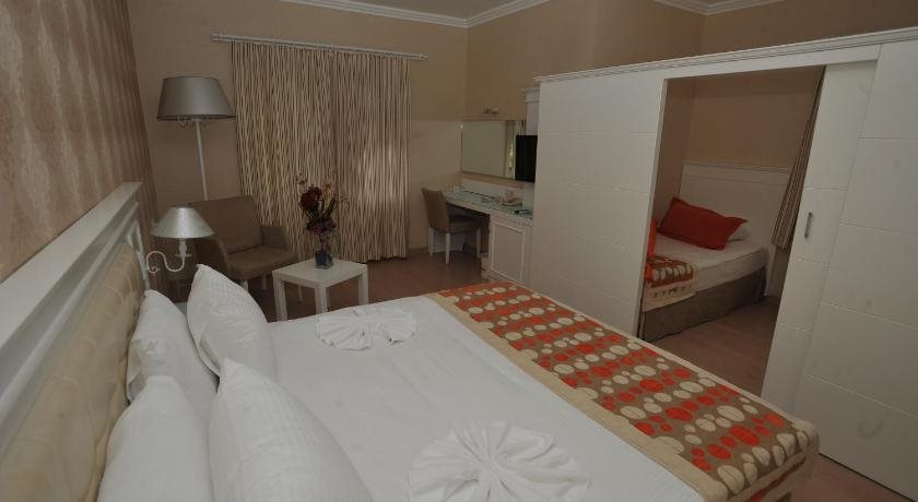 Club Nena Rezervasyon