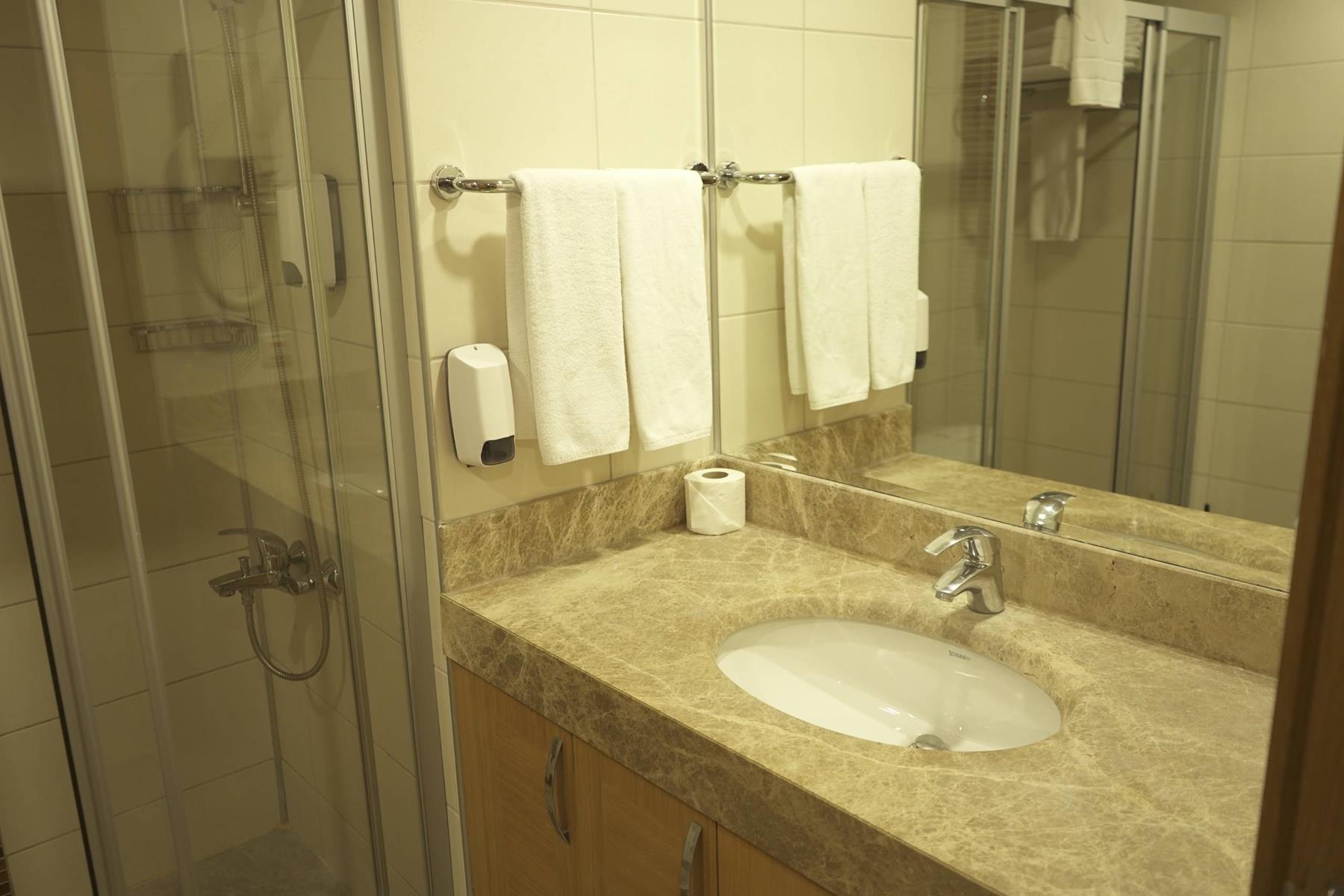 Sirma Hotel Rezervasyon