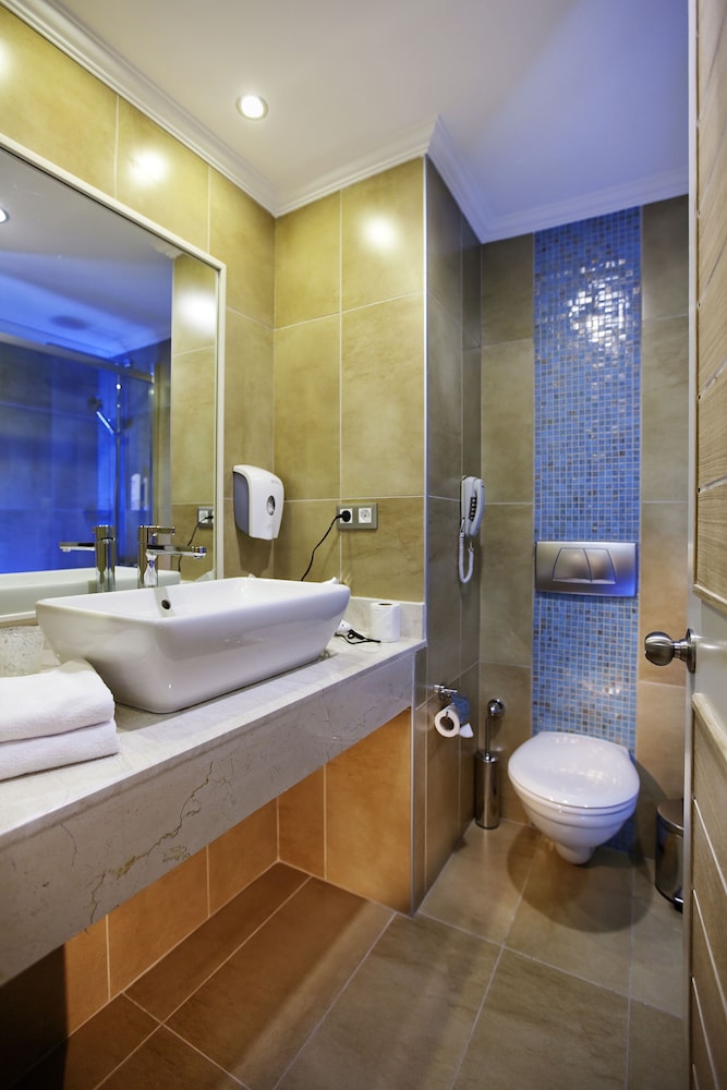 Quadas Hotel Rezervasyon