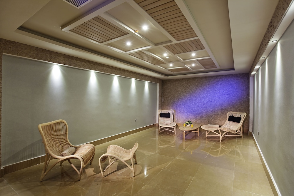 Quadas Hotel Rezervasyon