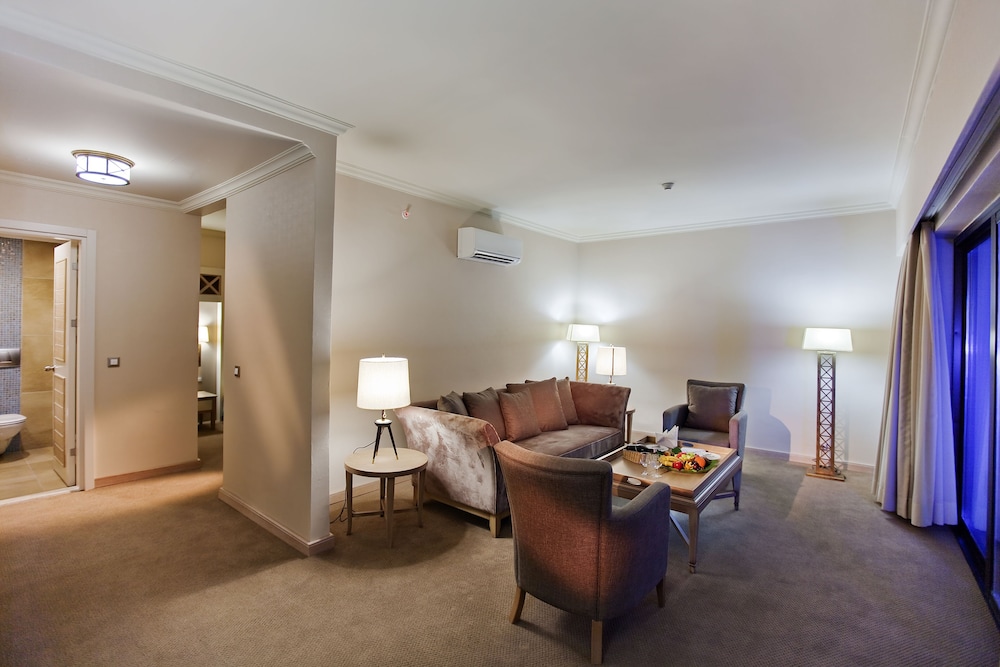 Quadas Hotel Rezervasyon