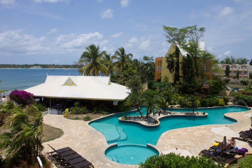 Tropical Beach Hotel Rezervasyon