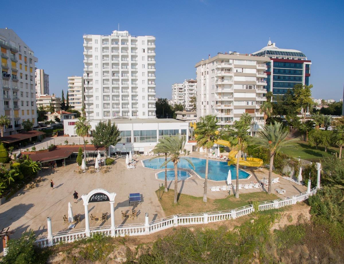 Adonis Hotel Rezervasyon