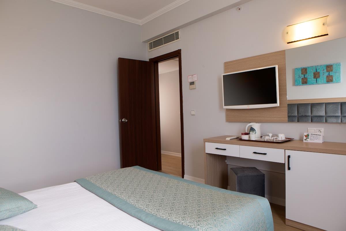 Adonis Hotel Rezervasyon