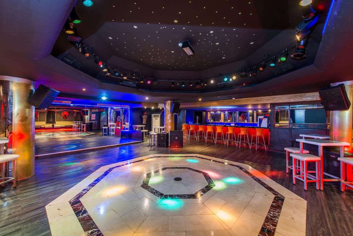 Adonis Hotel Rezervasyon