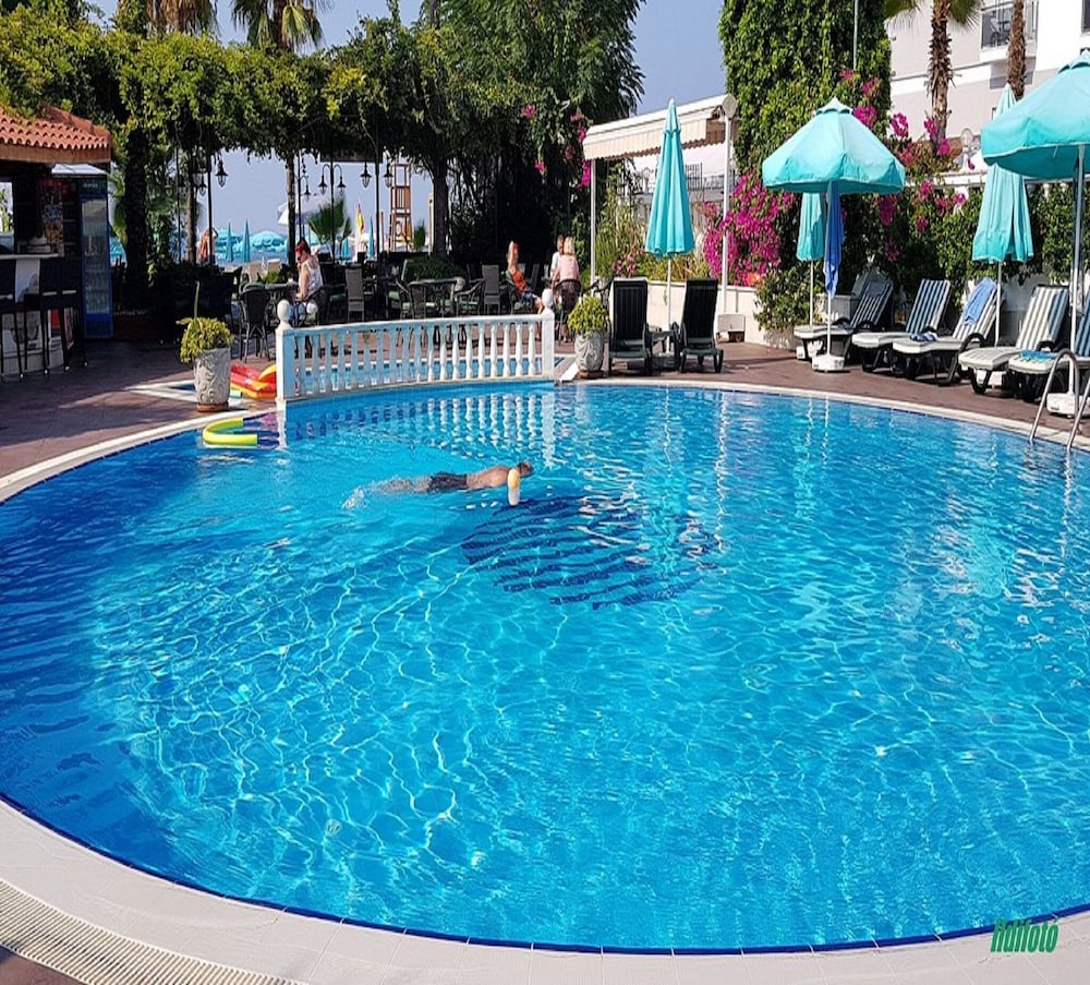 Azak Hotel Rezervasyon
