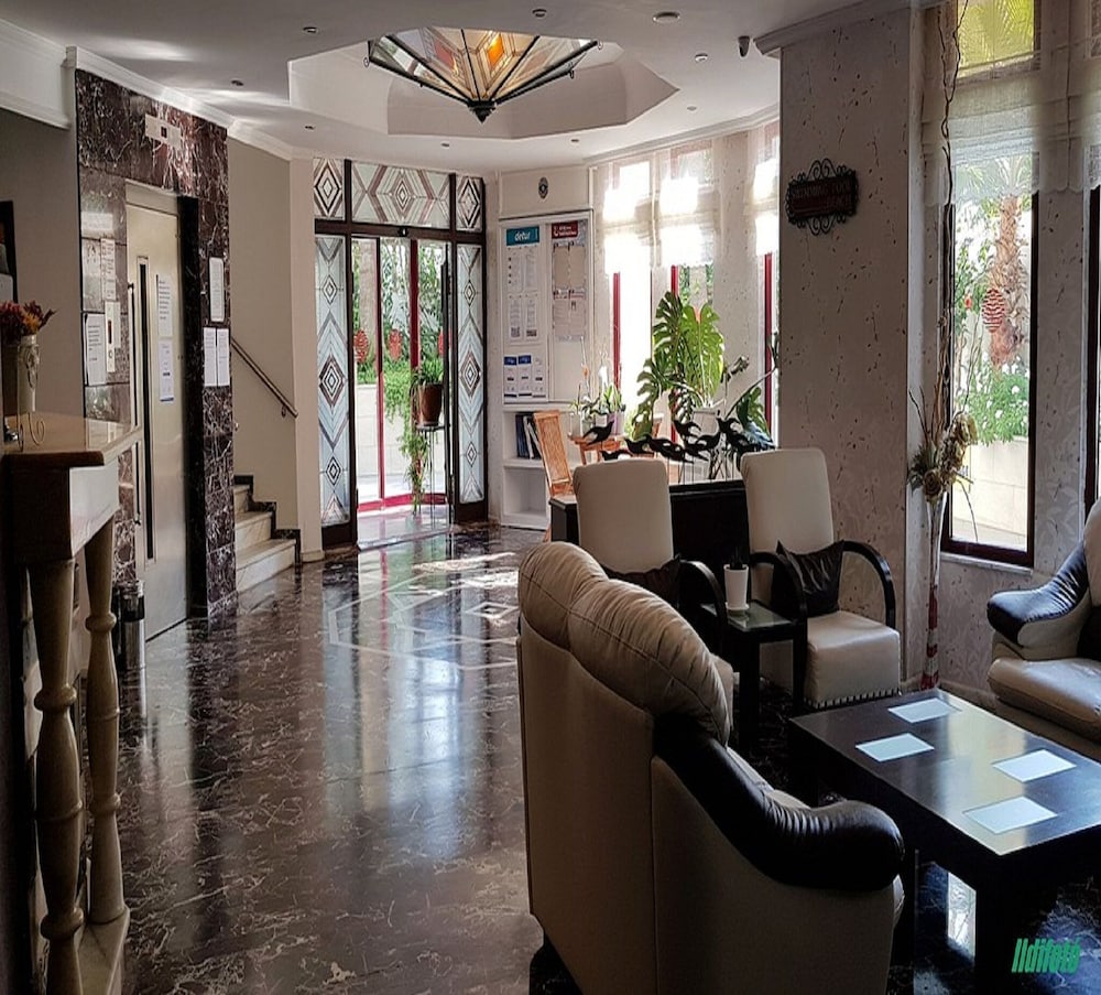 Azak Hotel Rezervasyon