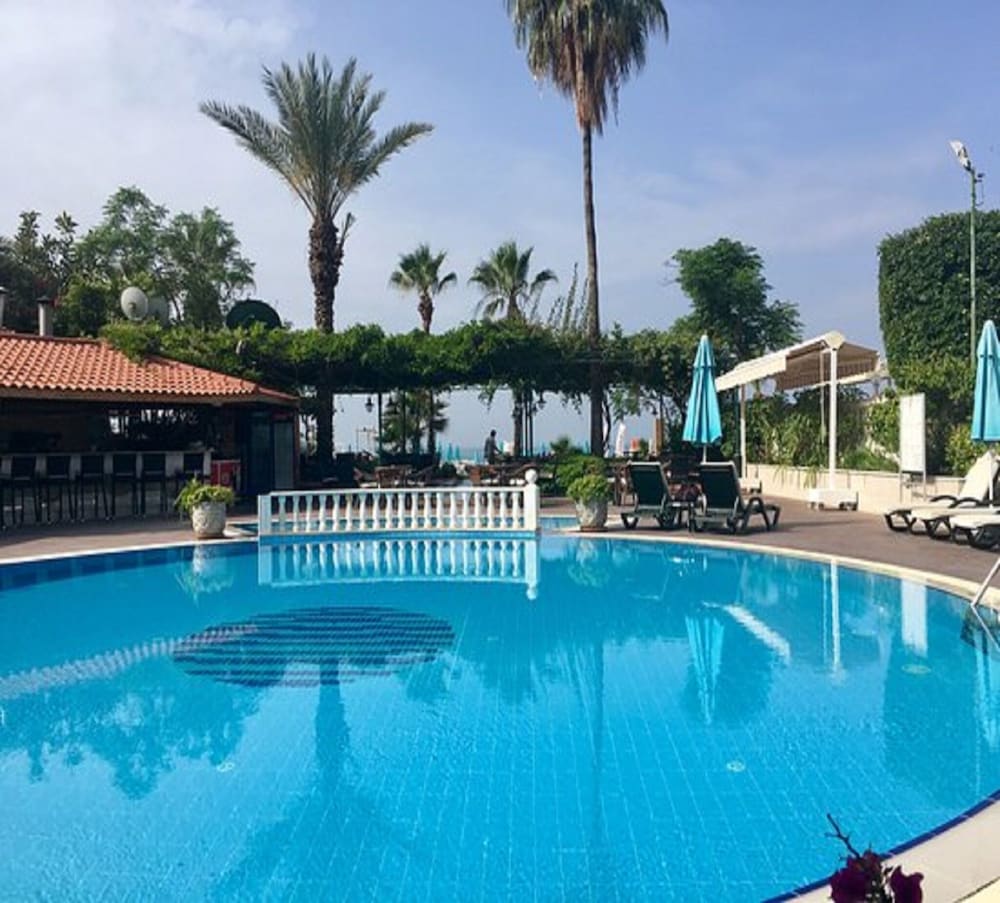 Azak Hotel Rezervasyon