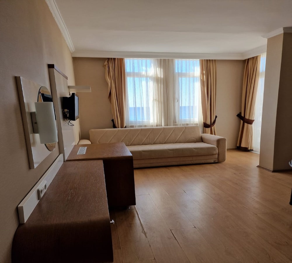 Azak Hotel Rezervasyon