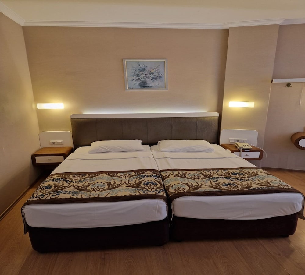 Azak Hotel Rezervasyon