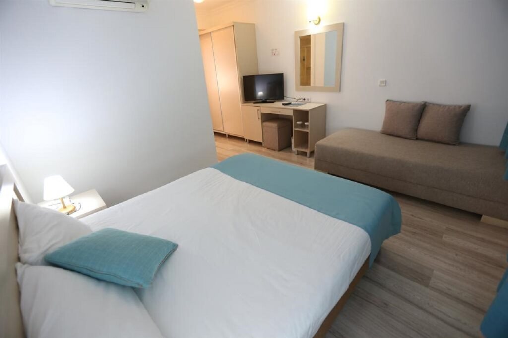 Izer Hotel & Beach Club Rezervasyon