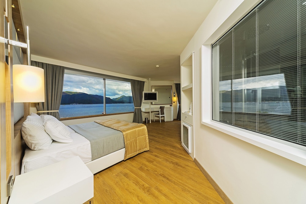 Poseidon Hotel Rezervasyon