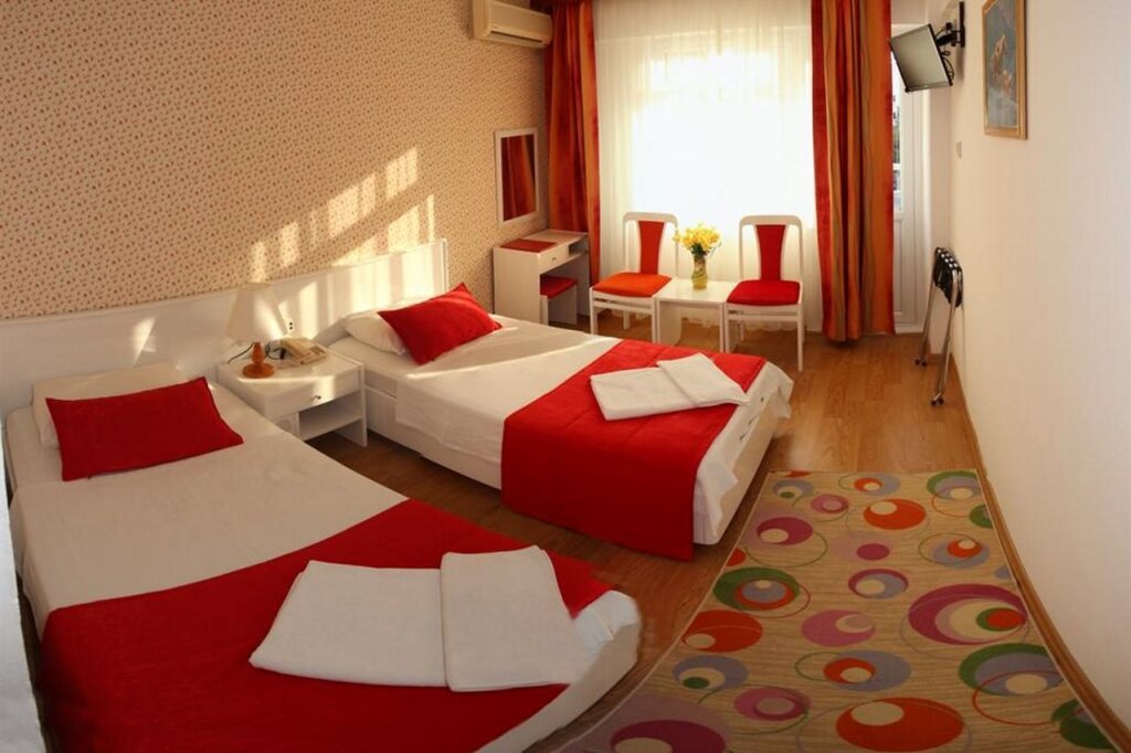 Hotel Saadet Rezervasyon
