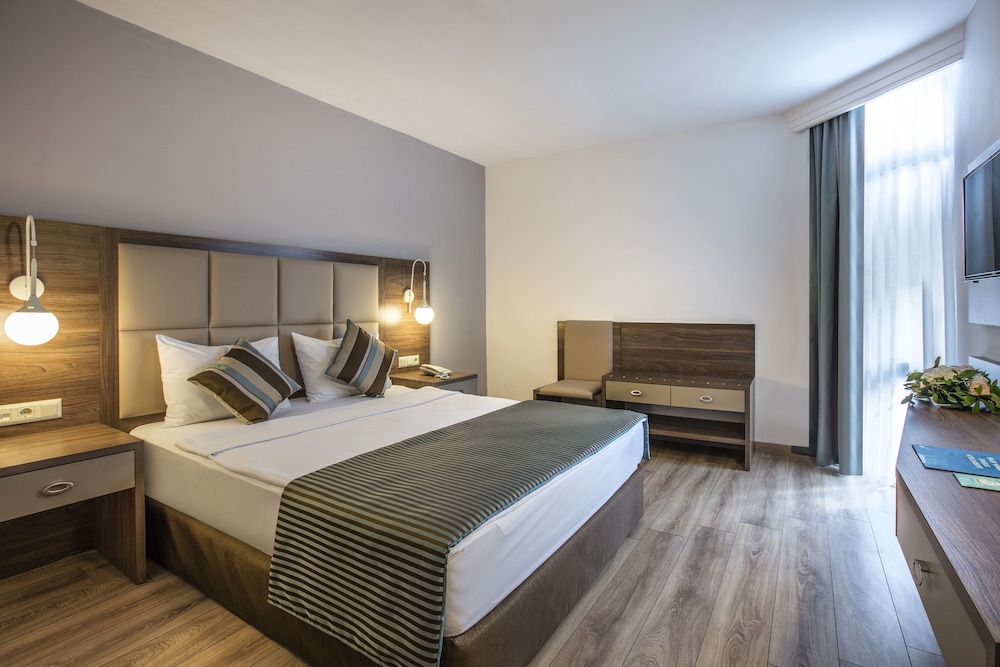 Palm Wings Ephesus Beach Resort Rezervasyon