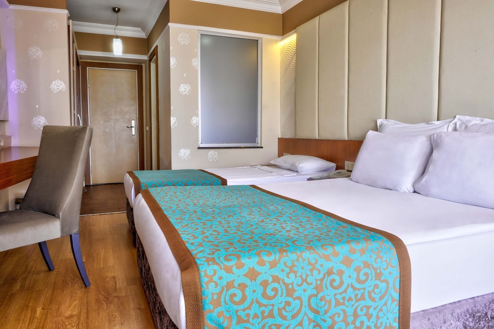 Taç Premier Hotel & Spa Rezervasyon