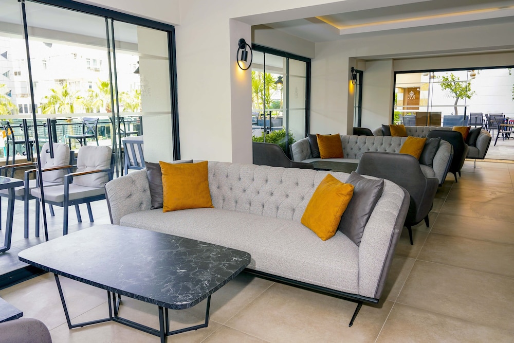 Taç Premier Hotel & Spa Rezervasyon