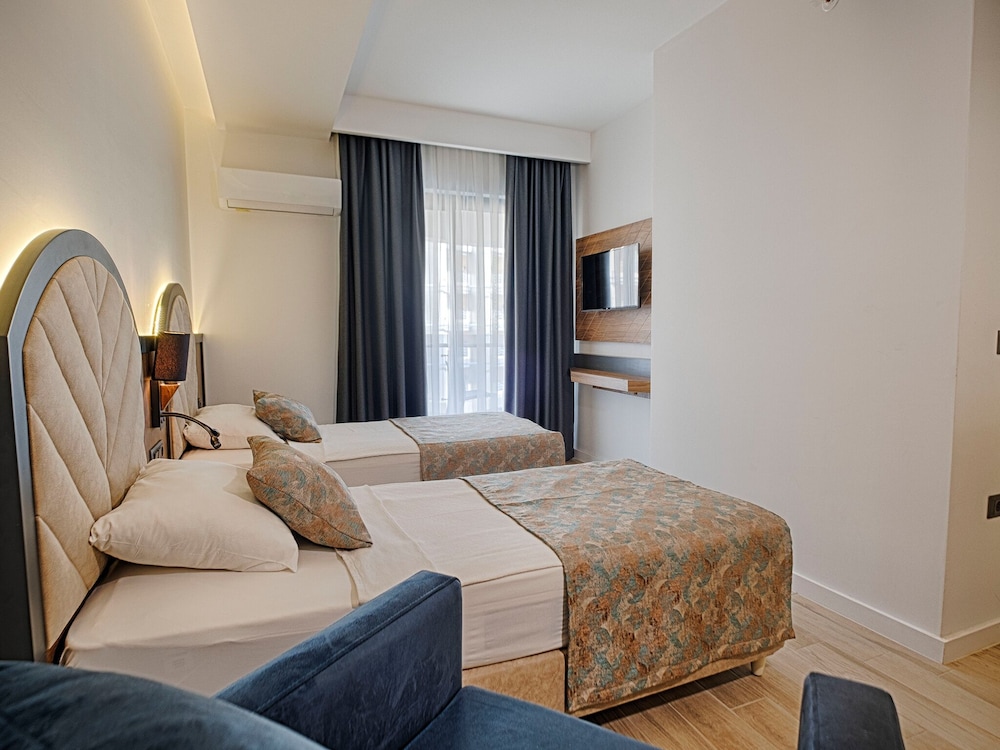 Grand Uysal Beach Hotel Rezervasyon