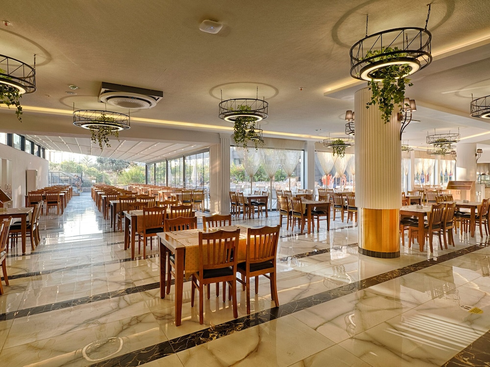 Grand Uysal Beach Hotel Rezervasyon