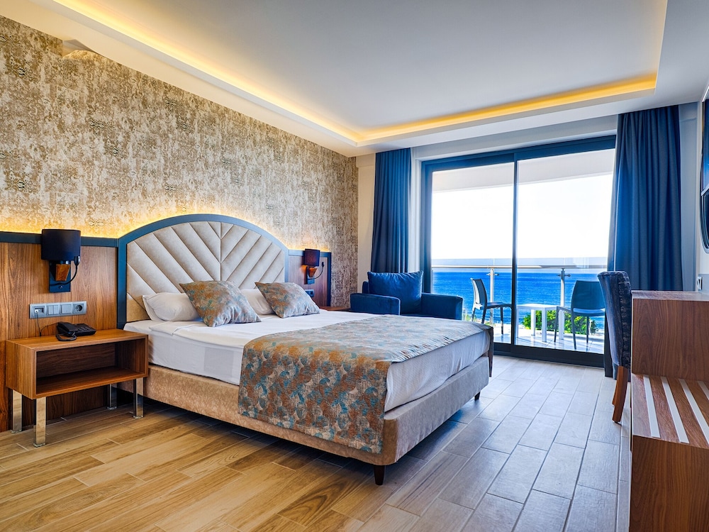 Grand Uysal Beach Hotel Rezervasyon