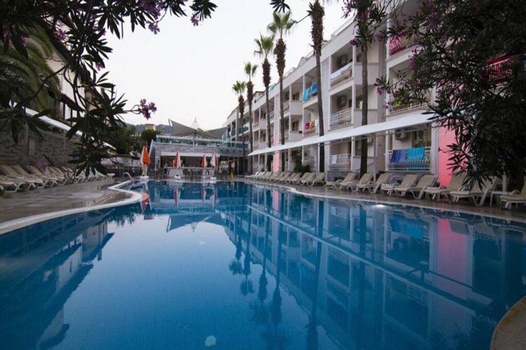 Mirage World Hotel Rezervasyon