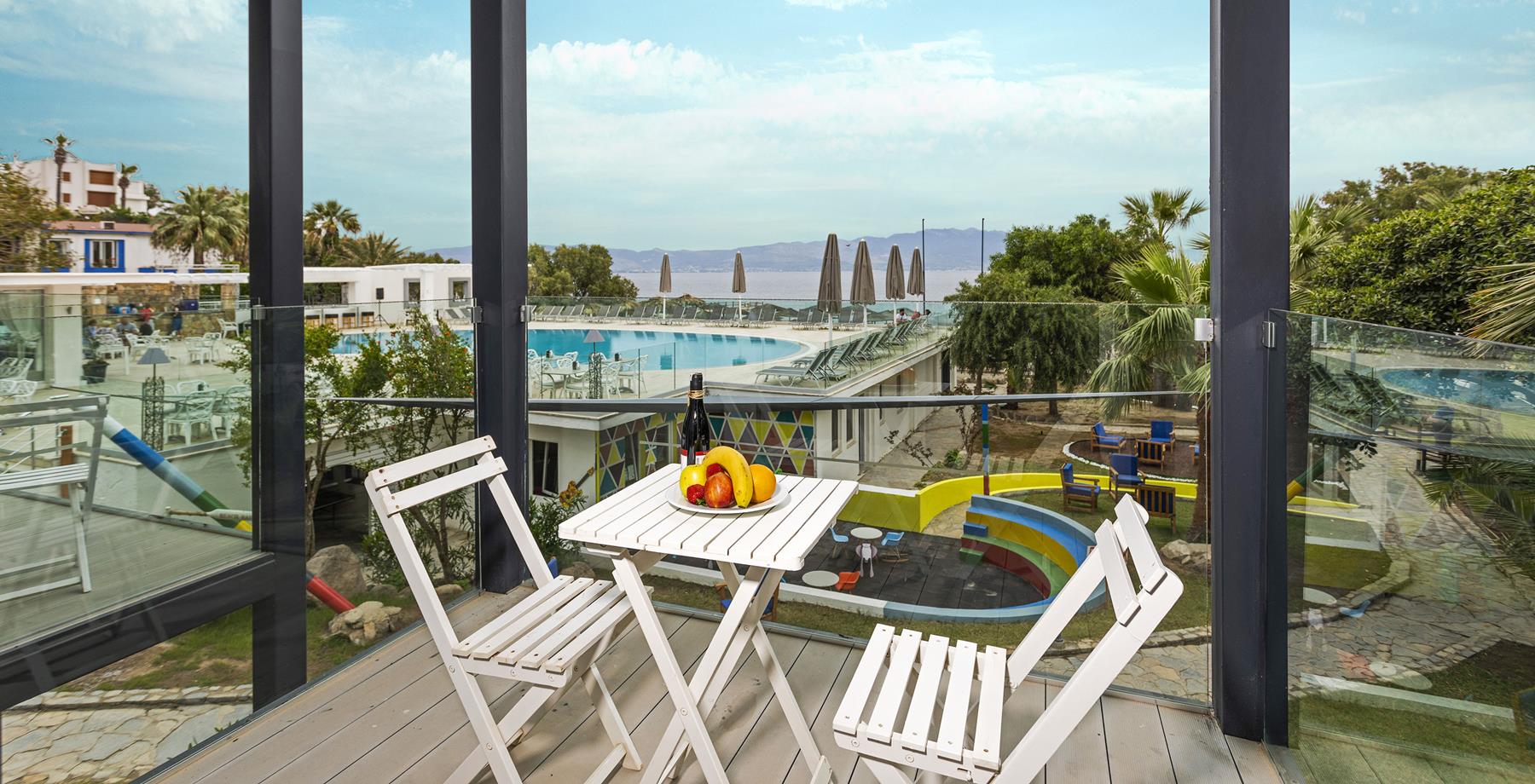 Charm Beach Hotel Rezervasyon