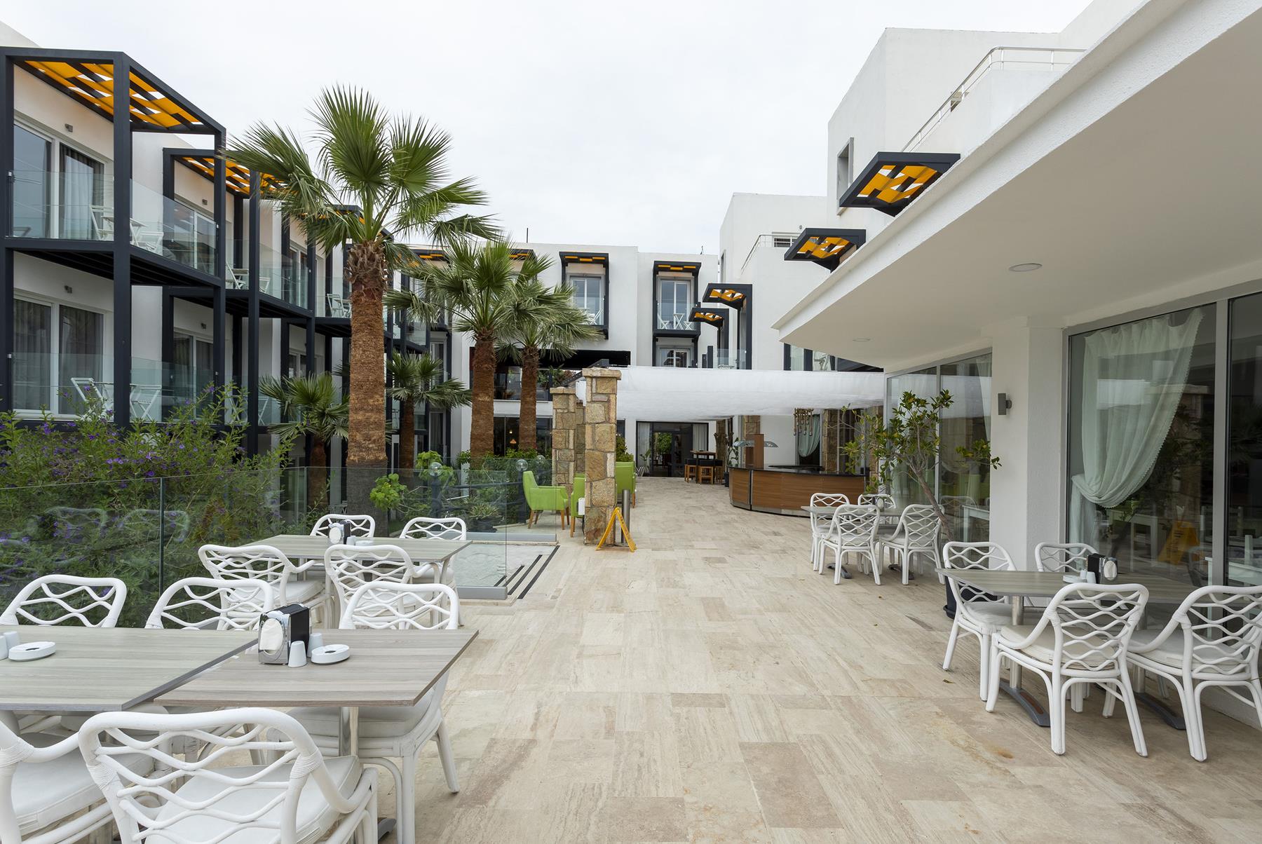 Charm Beach Hotel Rezervasyon