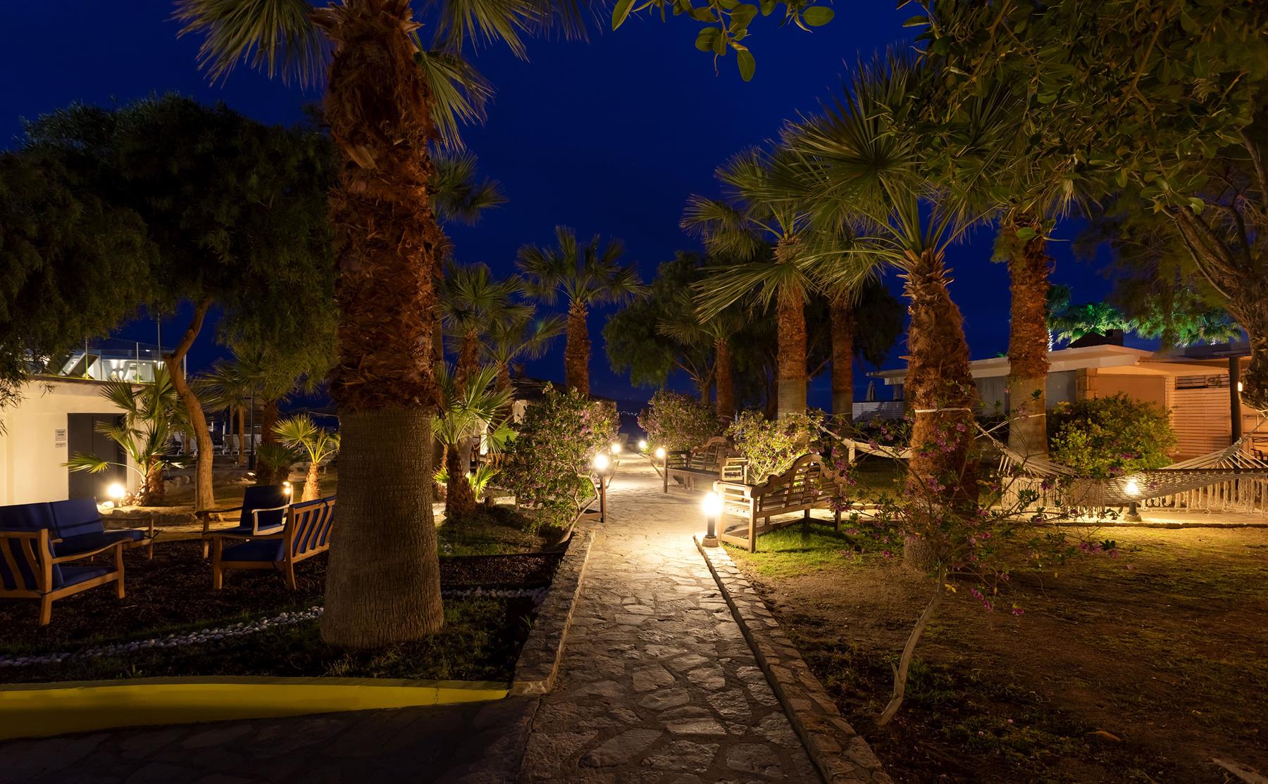 Charm Beach Hotel Rezervasyon