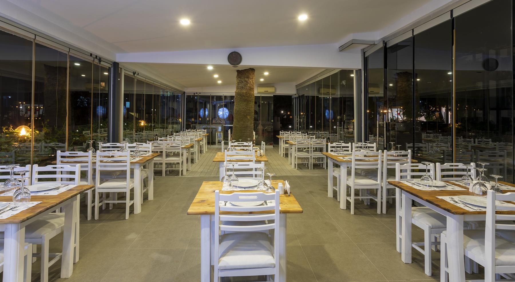 Charm Beach Hotel Rezervasyon