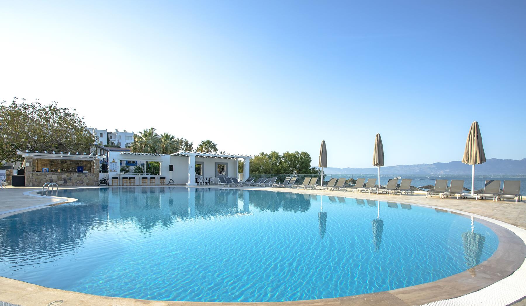 Charm Beach Hotel Rezervasyon