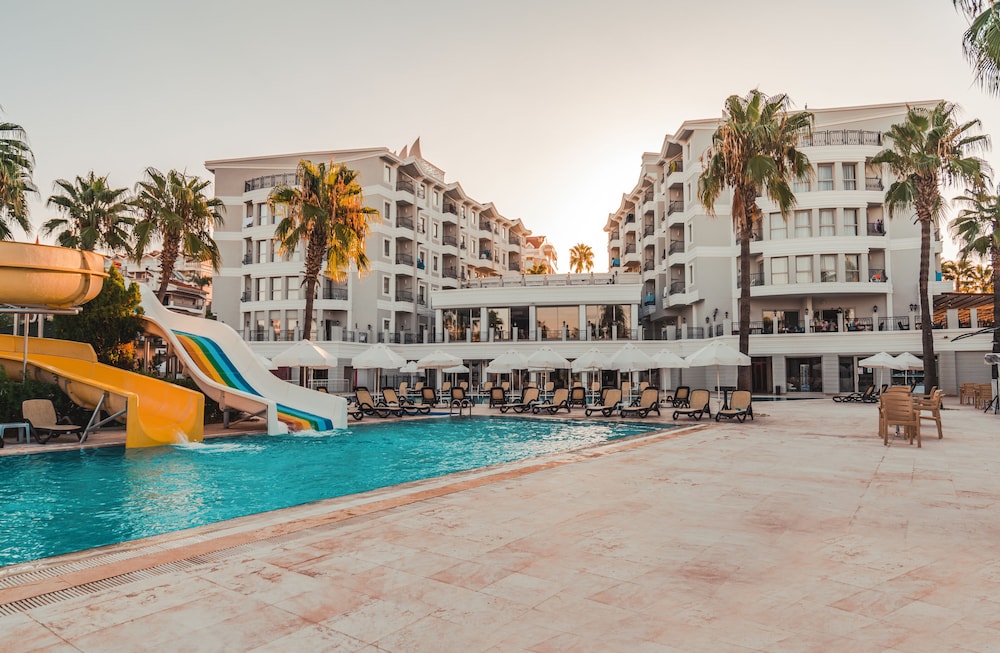 Royal Atlantis Beach Rezervasyon