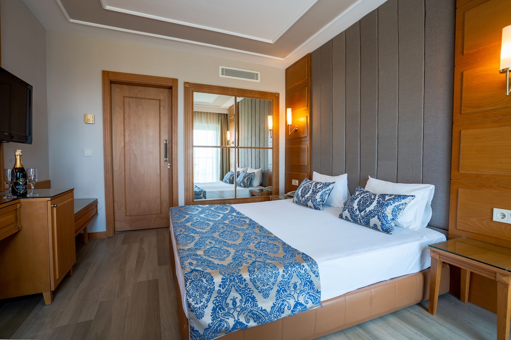 Royal Atlantis Beach Rezervasyon