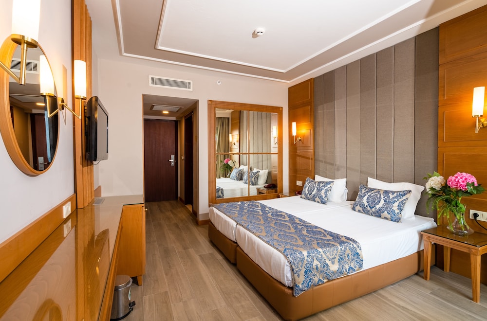 Royal Atlantis Beach Rezervasyon