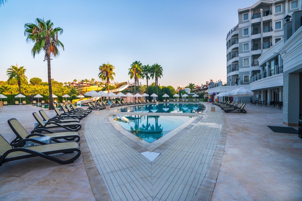 Royal Atlantis Beach Rezervasyon