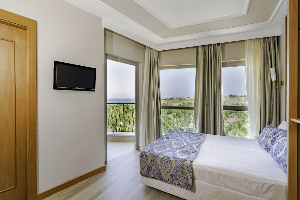 Royal Atlantis Beach Rezervasyon