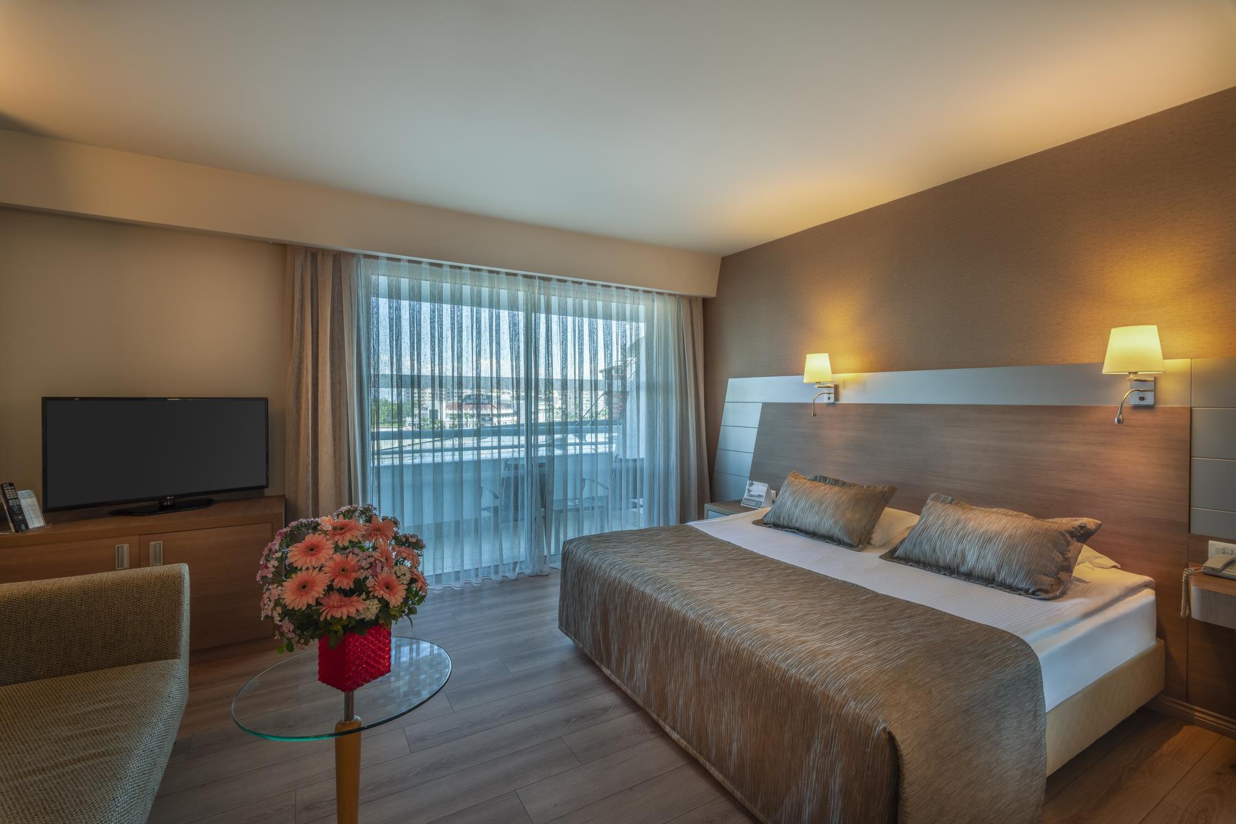 Concorde De Luxe Resort Rezervasyon