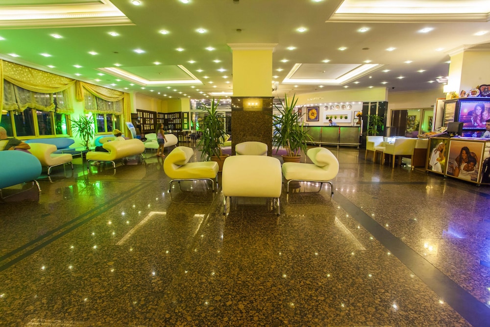 Kleopatra Royal Palm Rezervasyon