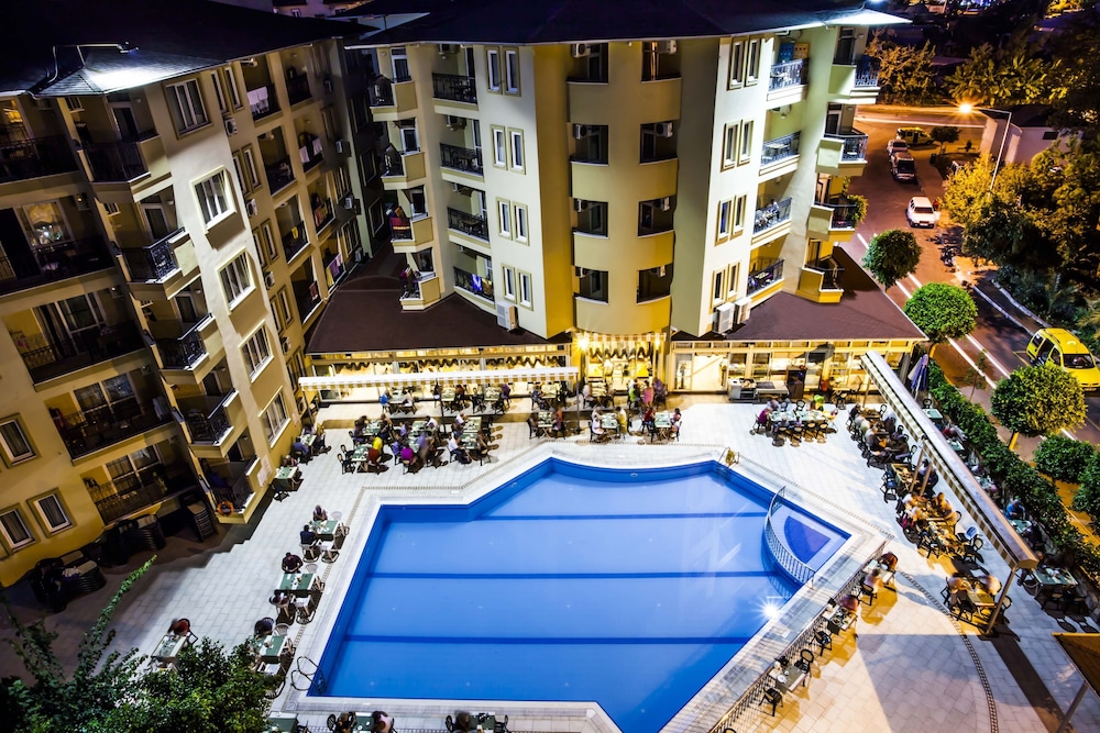 Kleopatra Royal Palm Rezervasyon