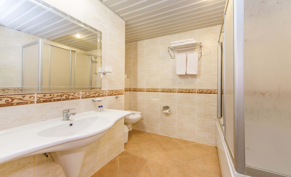 Kleopatra Royal Palm Rezervasyon