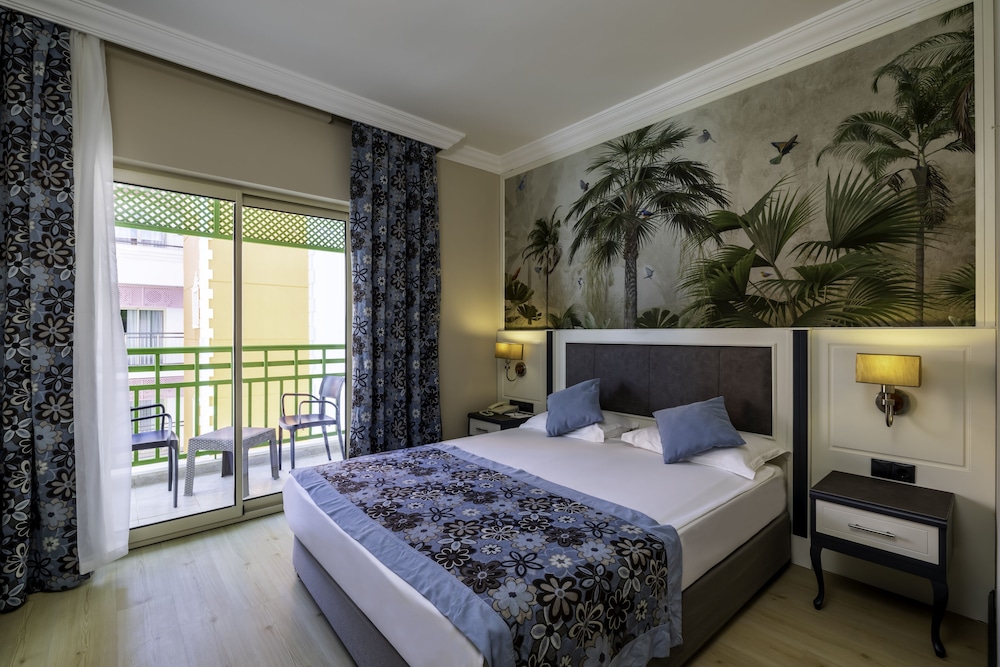 Crystal Paraiso Verde Rezervasyon