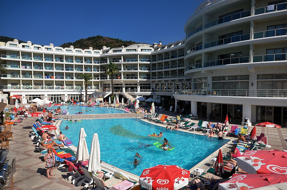 Pineta Park Deluxe Hotel Rezervasyon