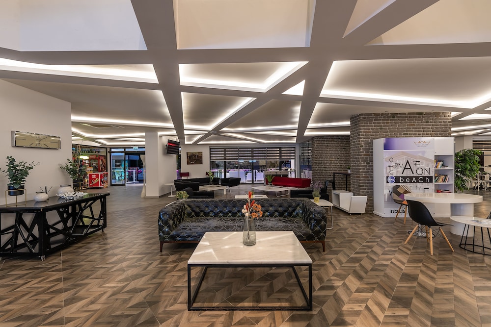 White City Beach Hotel Rezervasyon
