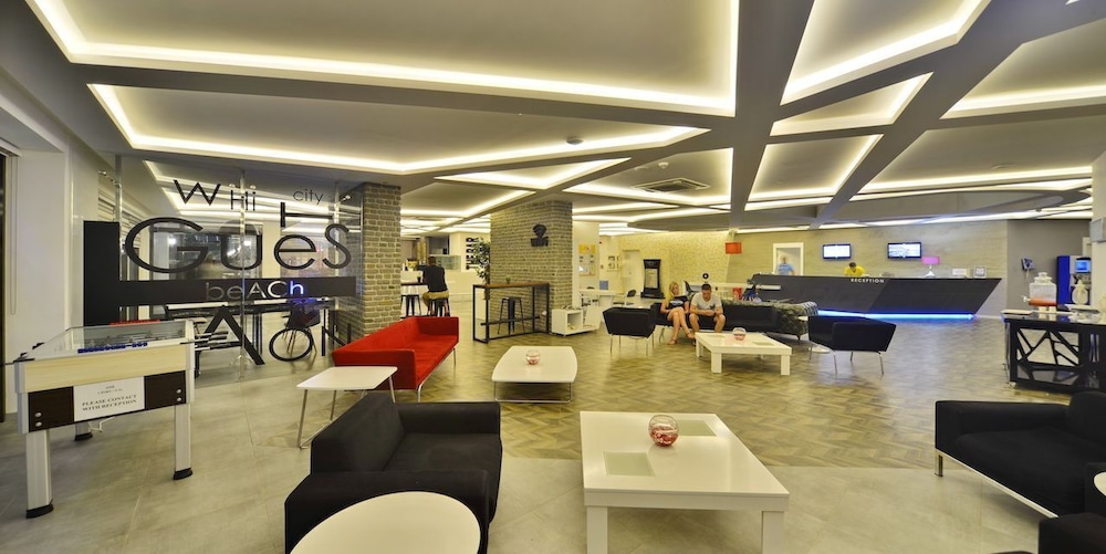 White City Beach Hotel Rezervasyon